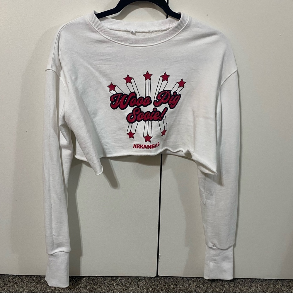 Arkansas 'Woo Pig Sooie!' White Cropped Sweatshirt